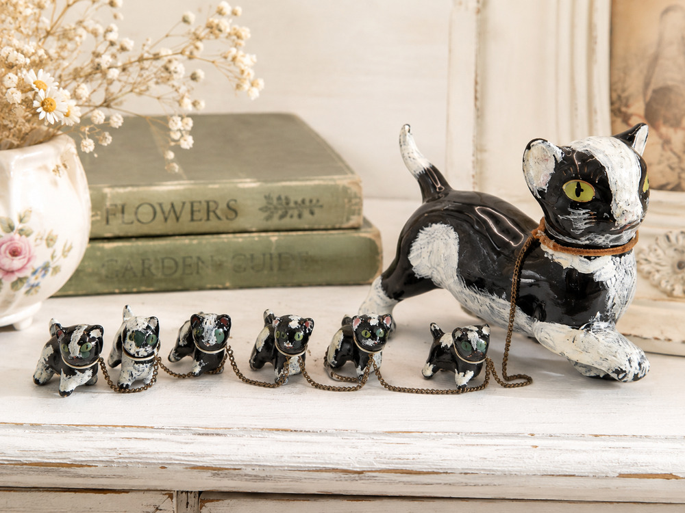 Vintage Atlas Japan Mother Cat 5 Kittens Chained Family Hand Painted MCM Kitsch